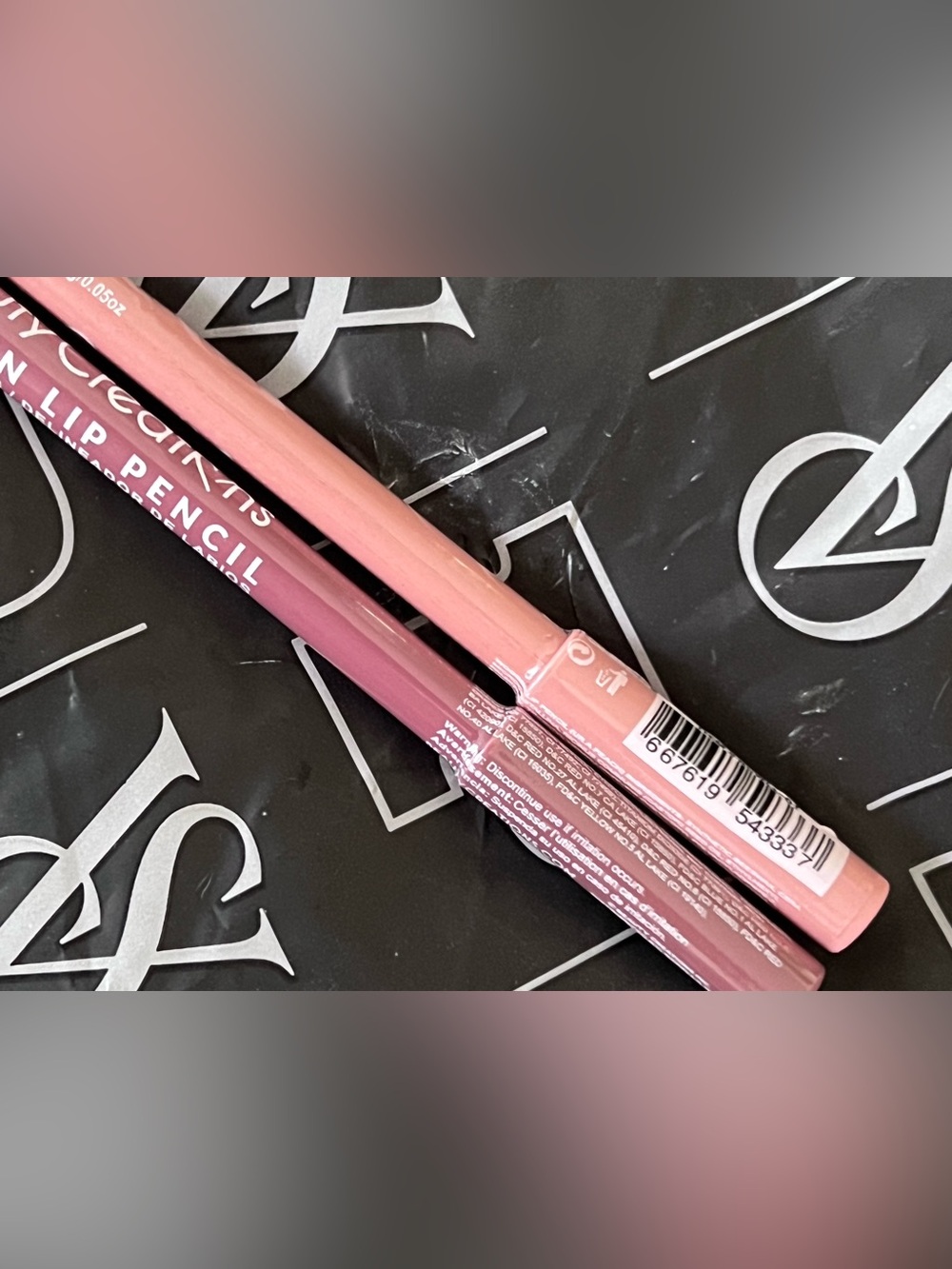 3/$30 ⭐️ Beauty Creations 2 pink Lip Pencils & UR A Peach & Shake it like Jelly